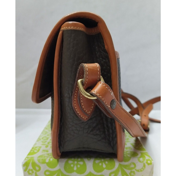 Dooney & Bourke Green Pebbled Leather Buckler Crossbody Bag -Vintage Made in USA - Picture 3 of 15